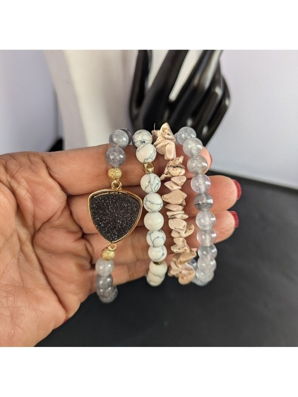 Hildie‎ & Jo New Neutrals Bracelet Set - Magnesite & Gray Agate - 4 Pieces